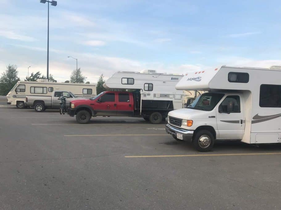 Camping at Wal Mart saves in RV cost