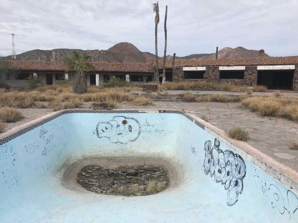 Mulege abandoned hotel pool