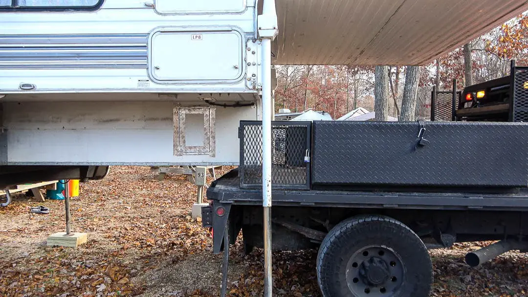 Backing up a truck to truck camper