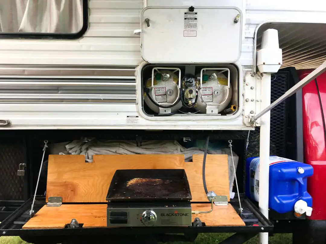 RV outdoor kitchen setup